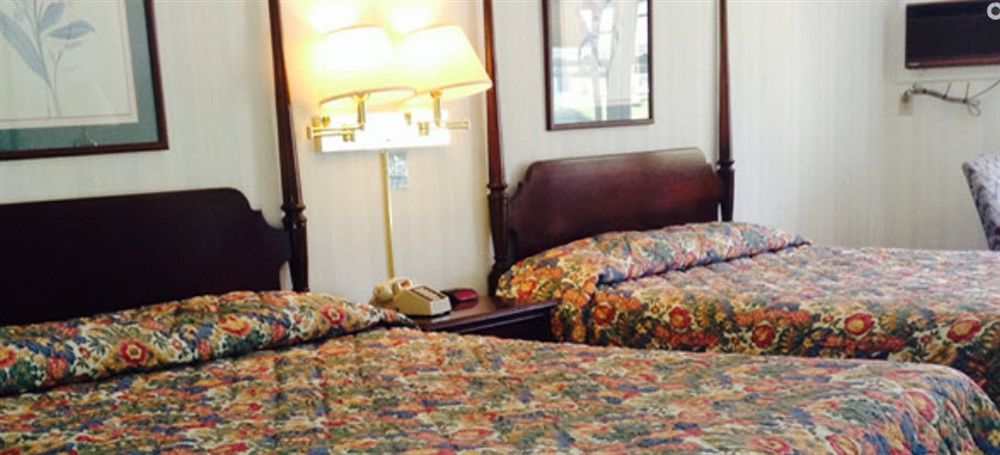 The Villager Motel บาร์ทเล็ตต์ ภายนอก รูปภาพ