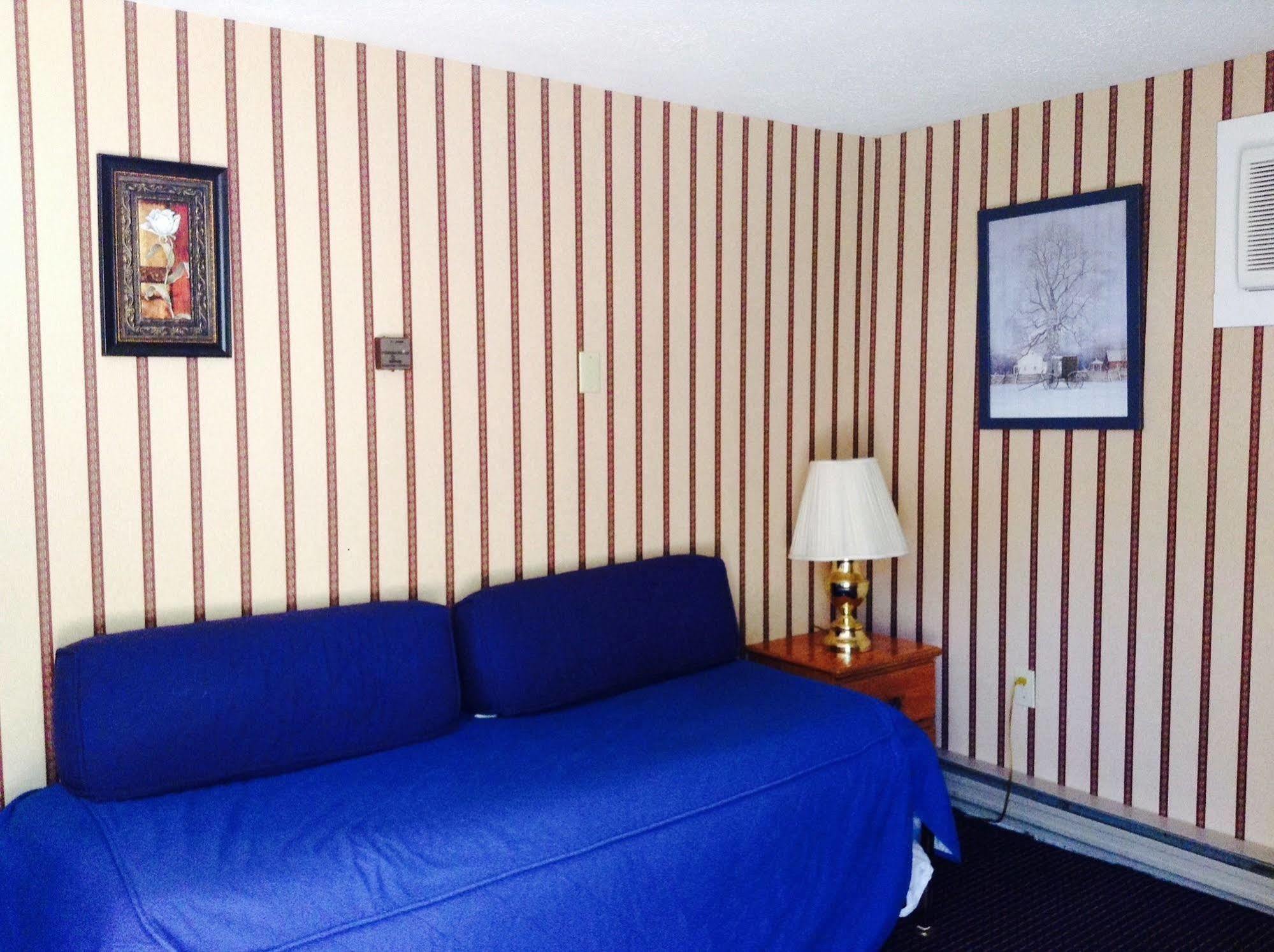 The Villager Motel บาร์ทเล็ตต์ ภายนอก รูปภาพ