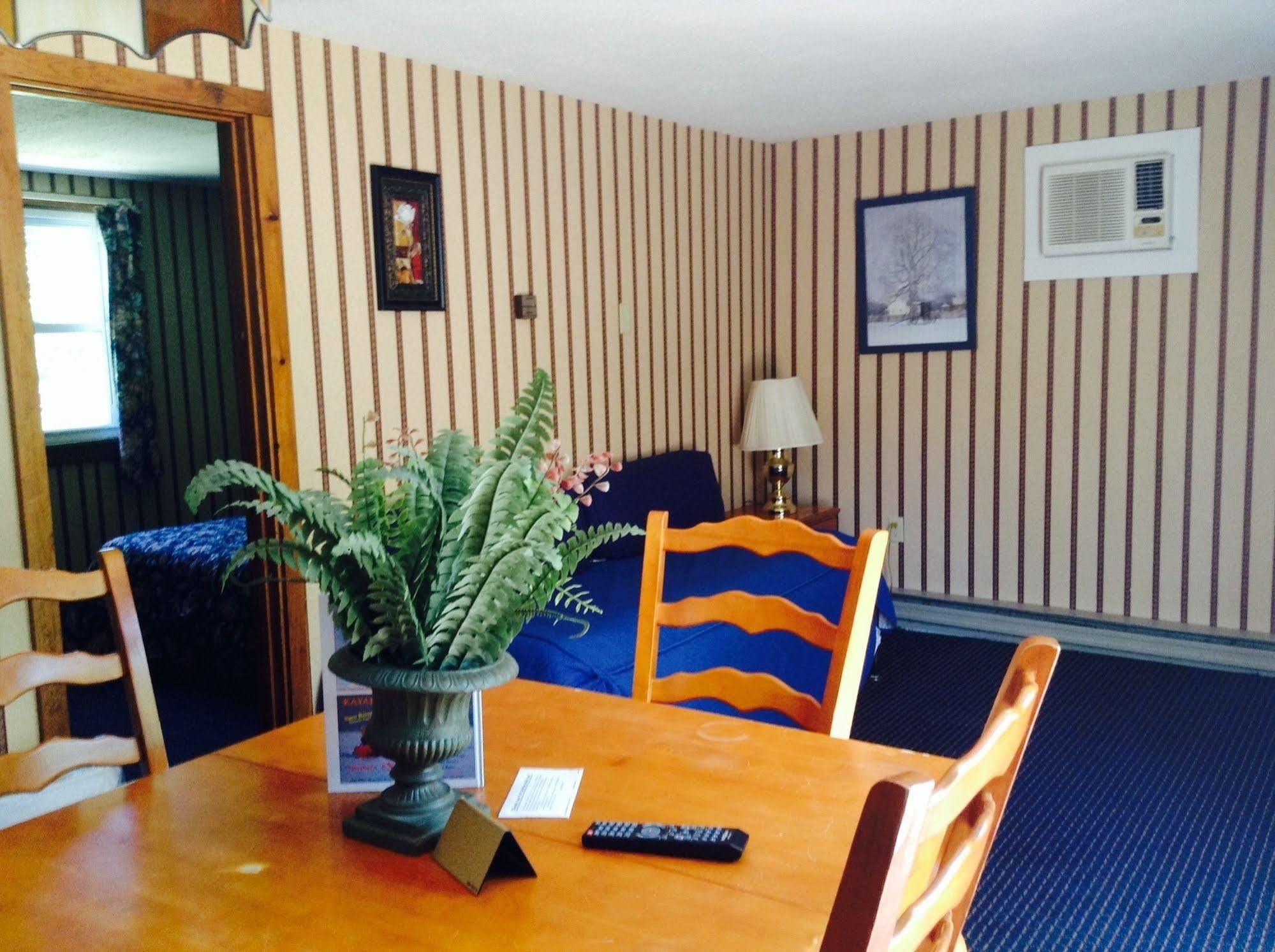 The Villager Motel บาร์ทเล็ตต์ ภายนอก รูปภาพ