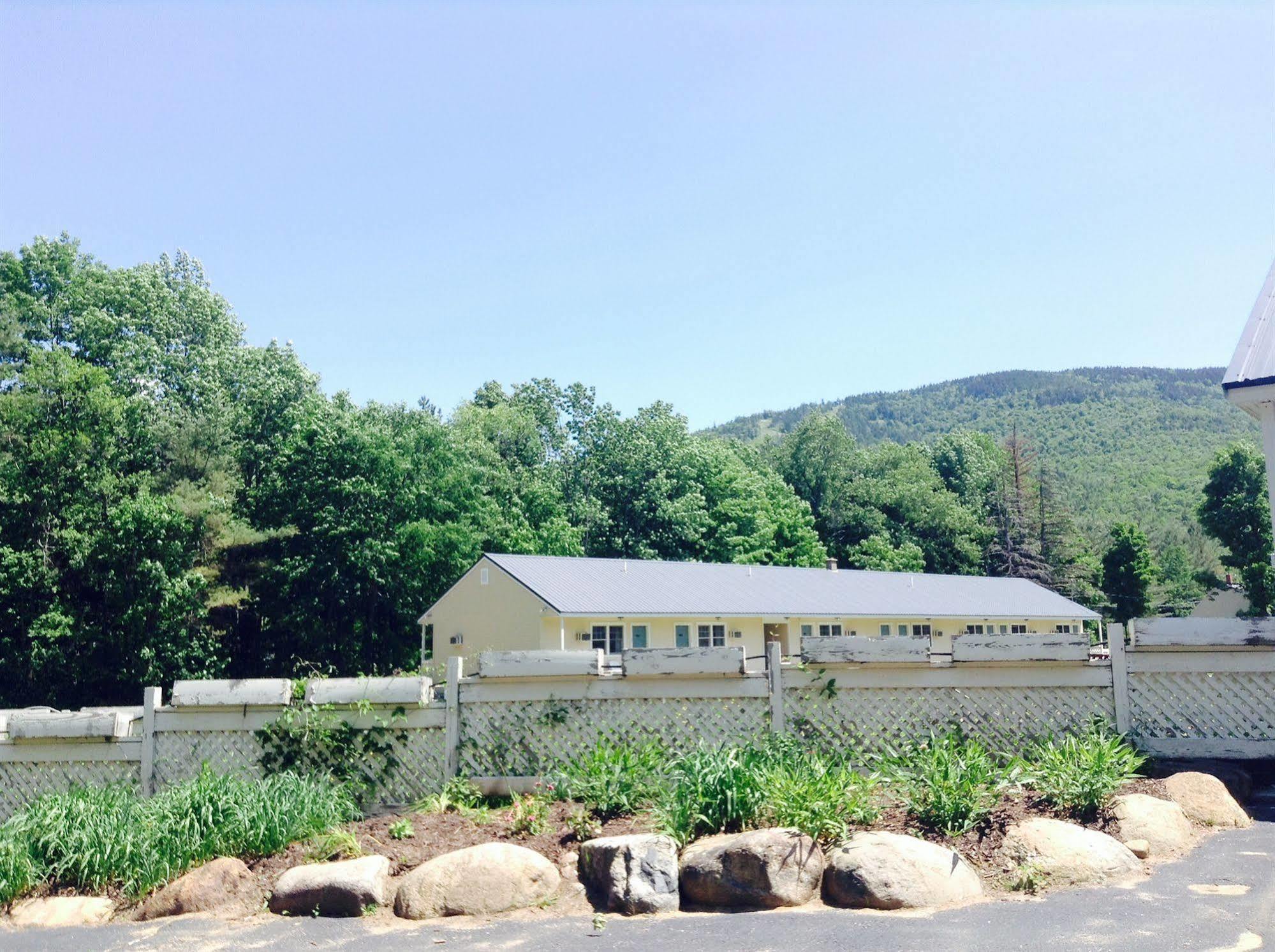 The Villager Motel บาร์ทเล็ตต์ ภายนอก รูปภาพ